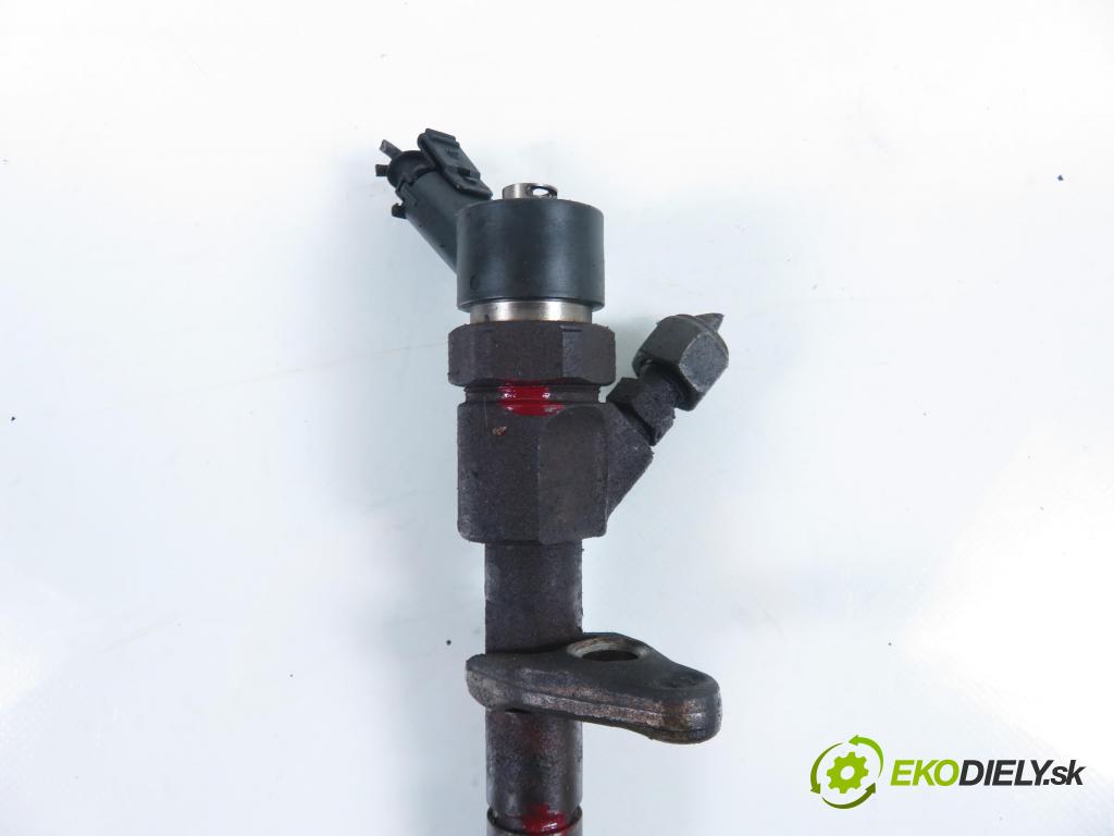 RENAULT LAGUNA II (BG0/1_) LIFTBACK 2002 88,00 1.9 dCi 120 - F9Q 750 1870,00 vstrekovač 0445110021 ; 7700111014 (Vstrekovač paliva)