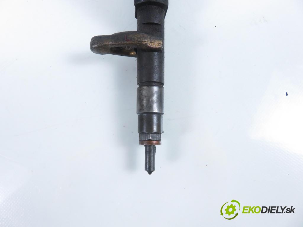 RENAULT LAGUNA II (BG0/1_) LIFTBACK 2002 88,00 1.9 dCi 120 - F9Q 750 1870,00 vstrekovač 0445110021 ; 7700111014 (Vstrekovač paliva)