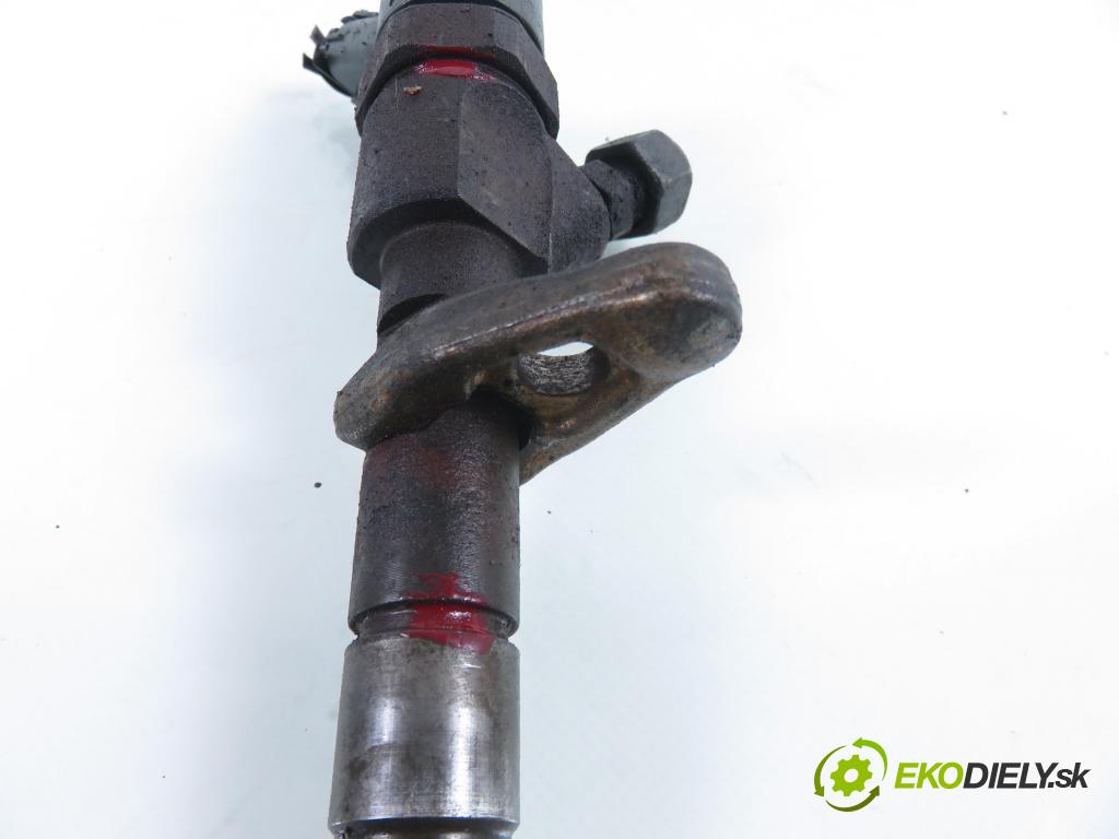 RENAULT LAGUNA II (BG0/1_) LIFTBACK 2002 88,00 1.9 dCi 120 - F9Q 750 1870,00 vstrekovač 0445110021 ; 7700111014 (Vstrekovač paliva)