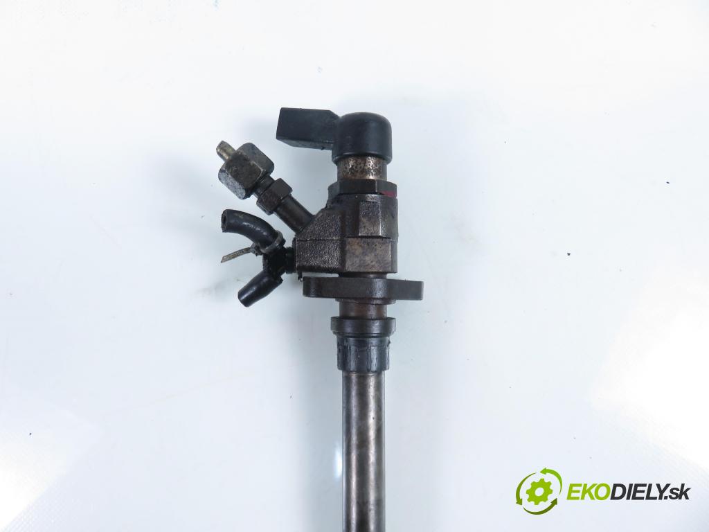 FORD FOCUS C-MAX (DM2) MINIVAN 2004 100,00 2.0 TDCi - G6DA 1997,00 vstrekovač 9647247280 (Vstrekovač paliva)