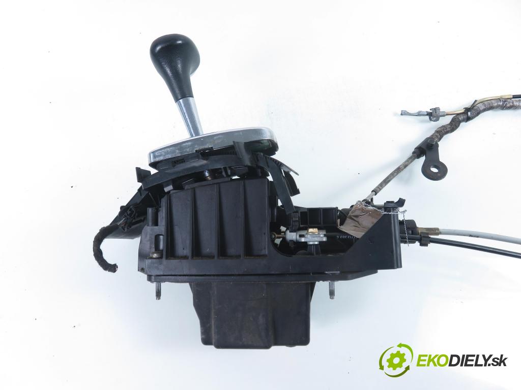 SEAT ALHAMBRA (7V8, 7V9) MINIVAN 2004 85,00 1.9 TDI PD 115 - AUY 1896,00 ZVEDÁK: 7M3713203