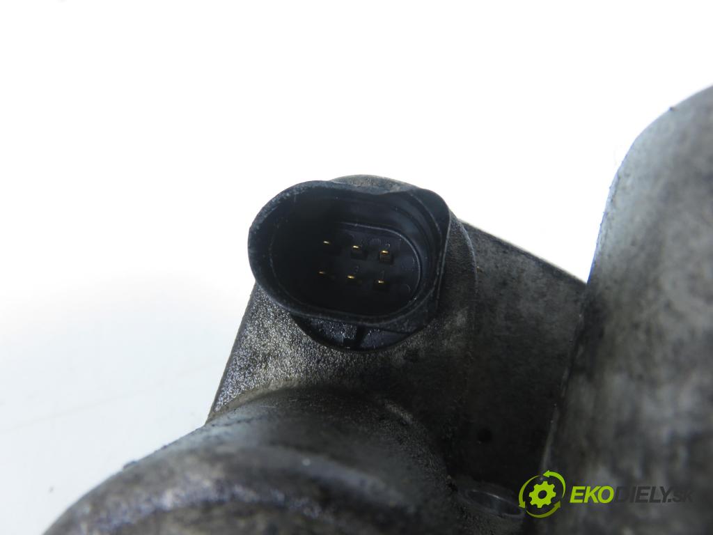 RENAULT SCENIC II (JM0/1_) MINIVAN 2004 99,00 2.0 135 - F4R 770 1998,00 Škrtiaca klapka 8200171134B ; 8200190230 (Škrtiaca klapka)