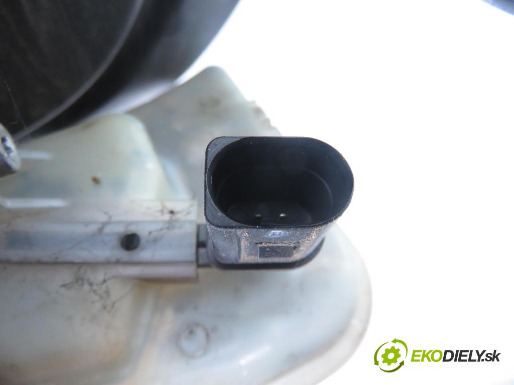 AUDI A4 Avant (8ED, B7) KOMBI 2007 103,00 2.0 TDI - BPW 1968,00 Posilovač 8E0612105AB (Servočerpadlo)