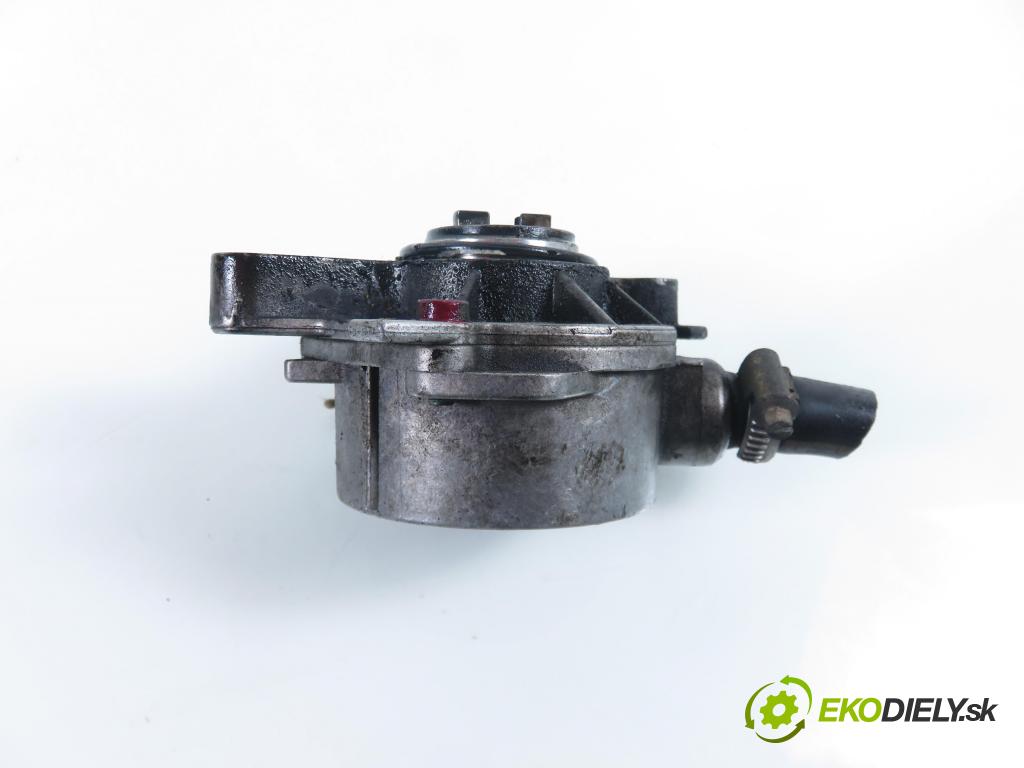 SKODA OCTAVIA I (1U2) LIFTBACK 1997 66,00 1.9 TDI 90- AGR 1896,00 pumpa vakuová 038145101B