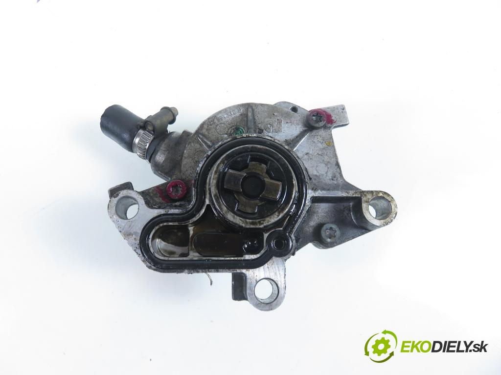 SKODA OCTAVIA I (1U2) LIFTBACK 1997 66,00 1.9 TDI 90- AGR 1896,00 pumpa vakuová 038145101B