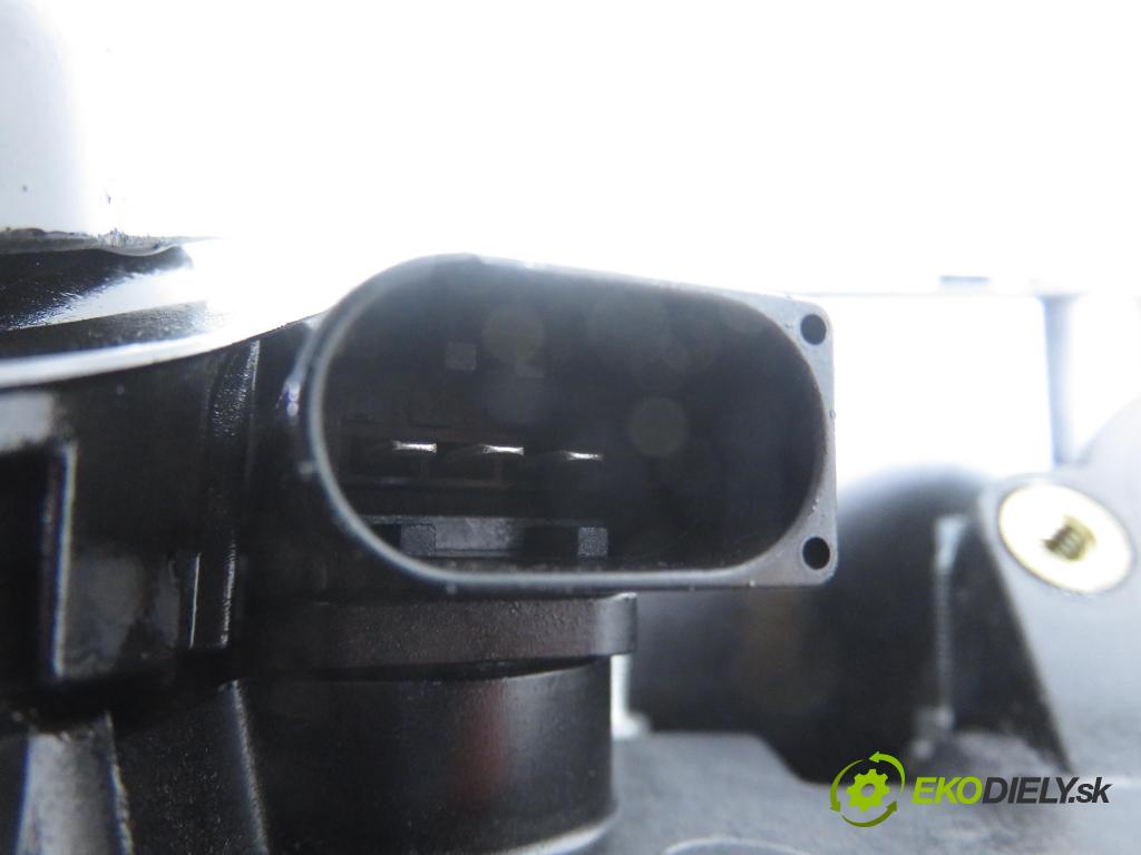 BMW 3 (E90) SEDAN 2006 120,00 2.0 320 d 163 1995,00 kryt Ventilů 7792711 ; F01C310017
