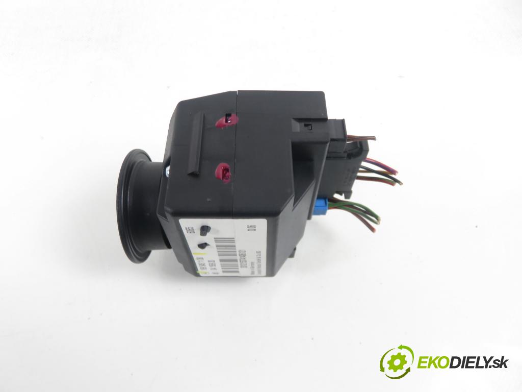 MERCEDES-BENZ KLASA A (W169) HB 2006 80,00 2.0 CDI 109 - OM 640.940 1991,00 spinačka 1695451108 (Spínacia skrinka)