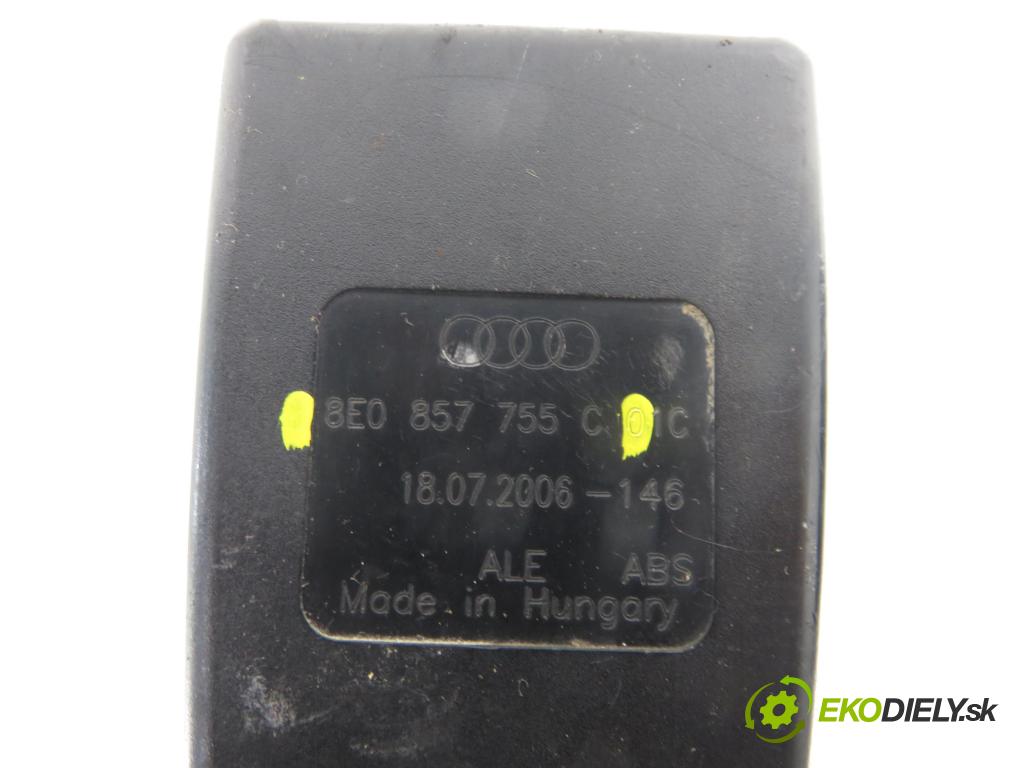 AUDI A4 Avant (8ED, B7) KOMBI 2007 103,00 2.0 TDI - BPW 1968,00 zapínače pásov predný 8E0857755G ; 8E0857755C