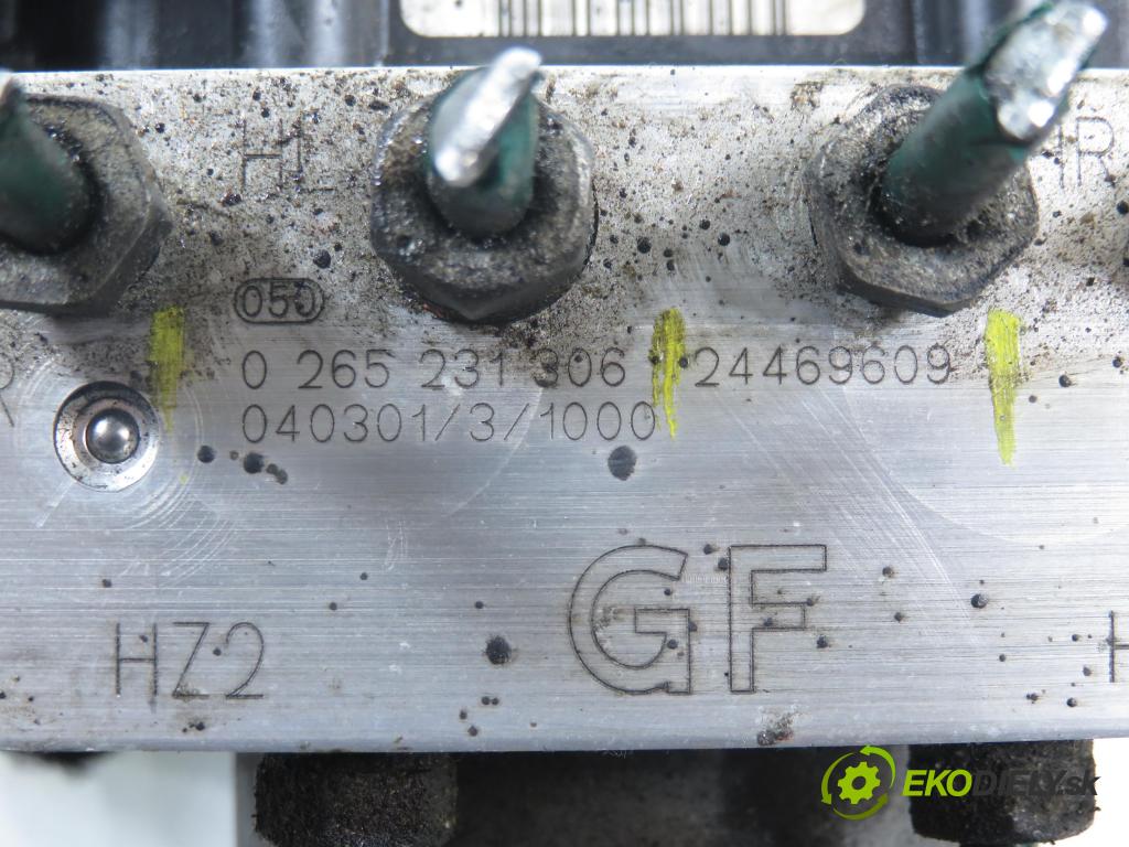 OPEL CORSA C (X01) HB 2004 55,00 1.2 16V 75 - Z 12 XE 1199,00 Pumpa ABS 0265800303 ; 0265231306 ; 24469609 (Pumpa ABS)