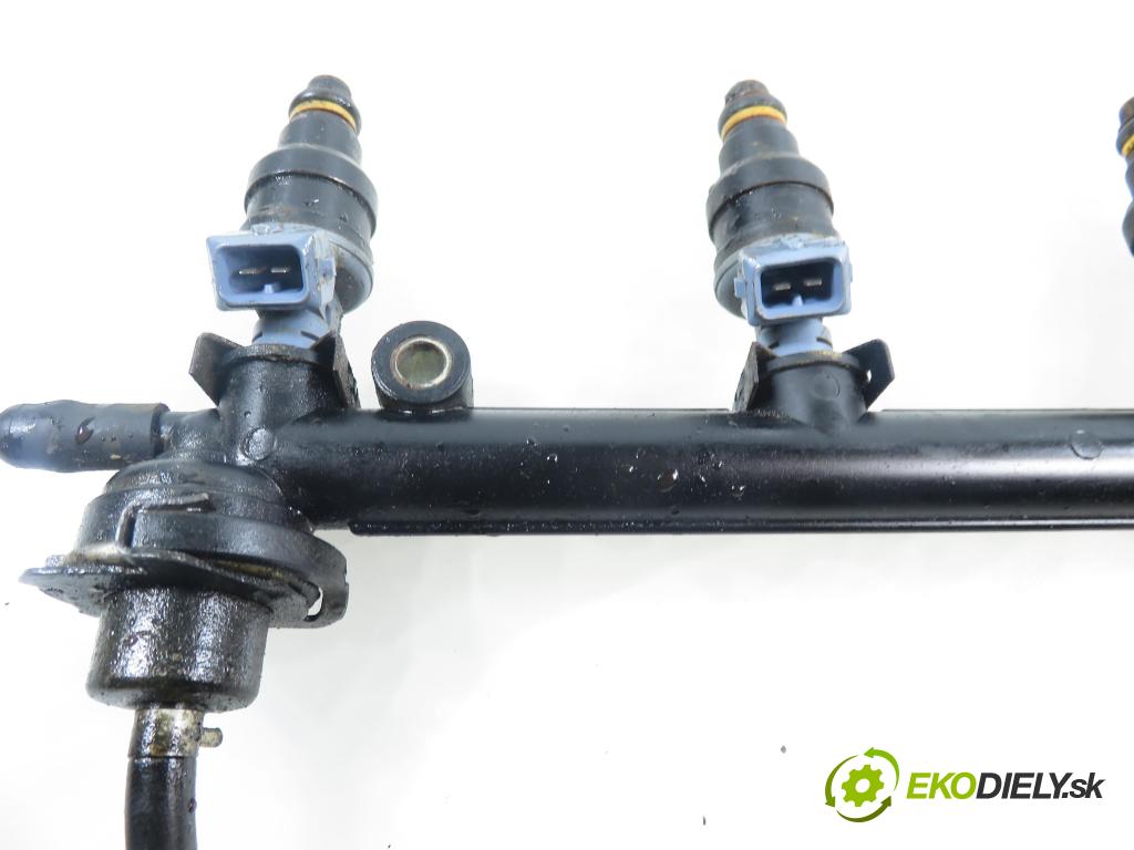 LAND ROVER FREELANDER (L314) SUV 2000 88,00 1.8 i 16V 4x4 - 18 K4F 1796,00 Lišta vstrekovacia 0280150703 (Vstrekovacia lišta)