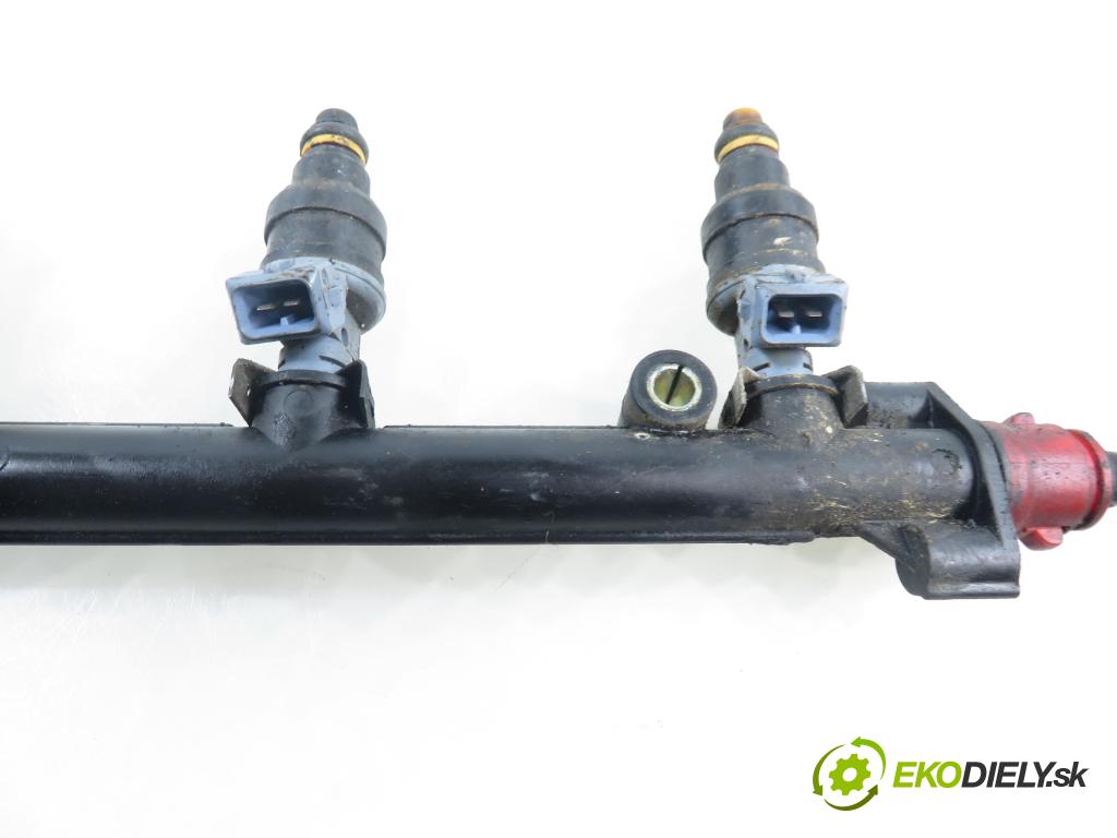 LAND ROVER FREELANDER (L314) SUV 2000 88,00 1.8 i 16V 4x4 - 18 K4F 1796,00 Lišta vstrekovacia 0280150703 (Vstrekovacia lišta)