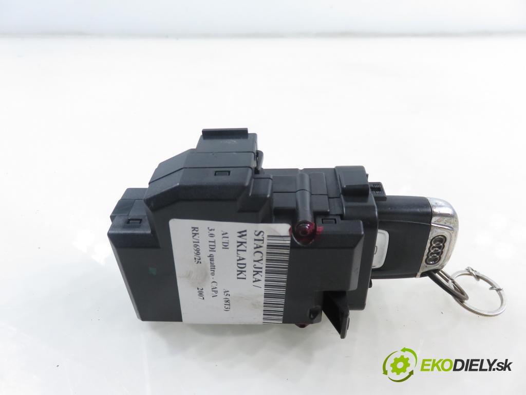 AUDI A5 (8T3) COUPE 2007 176,00 3.0 TDI quattro - CAPA 2967,00 spinačka 8K0909131A (Spínacia skrinka)