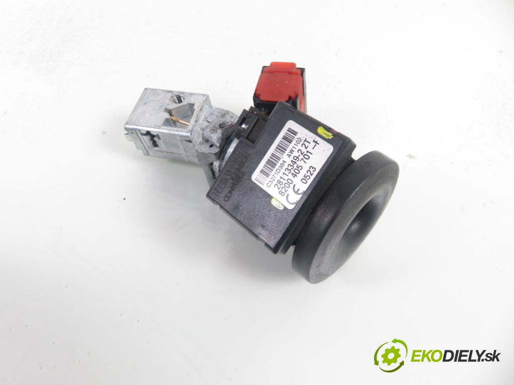 RENAULT MASTER III Platforma / podwozie (EV, HV, UV) KABINA/PLATFORMA 2015 0,00 2.3 dCi 165 FWD - M9T 700 2298,00 spinačka 8200405701F (Spínacia skrinka)