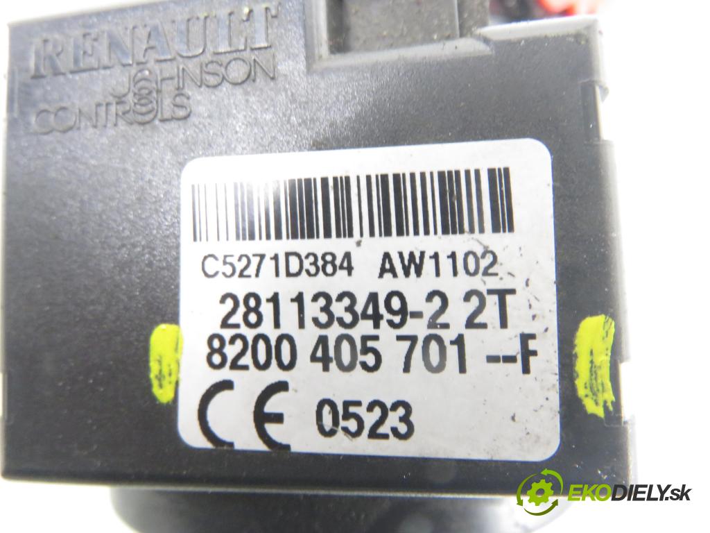 RENAULT MASTER III Platforma / podwozie (EV, HV, UV) KABINA/PLATFORMA 2015 0,00 2.3 dCi 165 FWD - M9T 700 2298,00 spinačka 8200405701F (Spínacia skrinka)