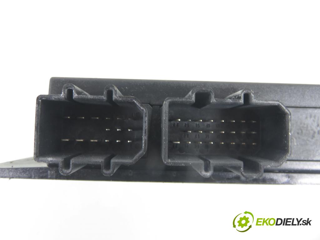 VW PASSAT B5.5 Variant (3B6) KOMBI 2001 96,00 1.9 TDI PD 130 - AVF 1896,00 MODUL komfortu 1C0959799B ; 5DK00821400