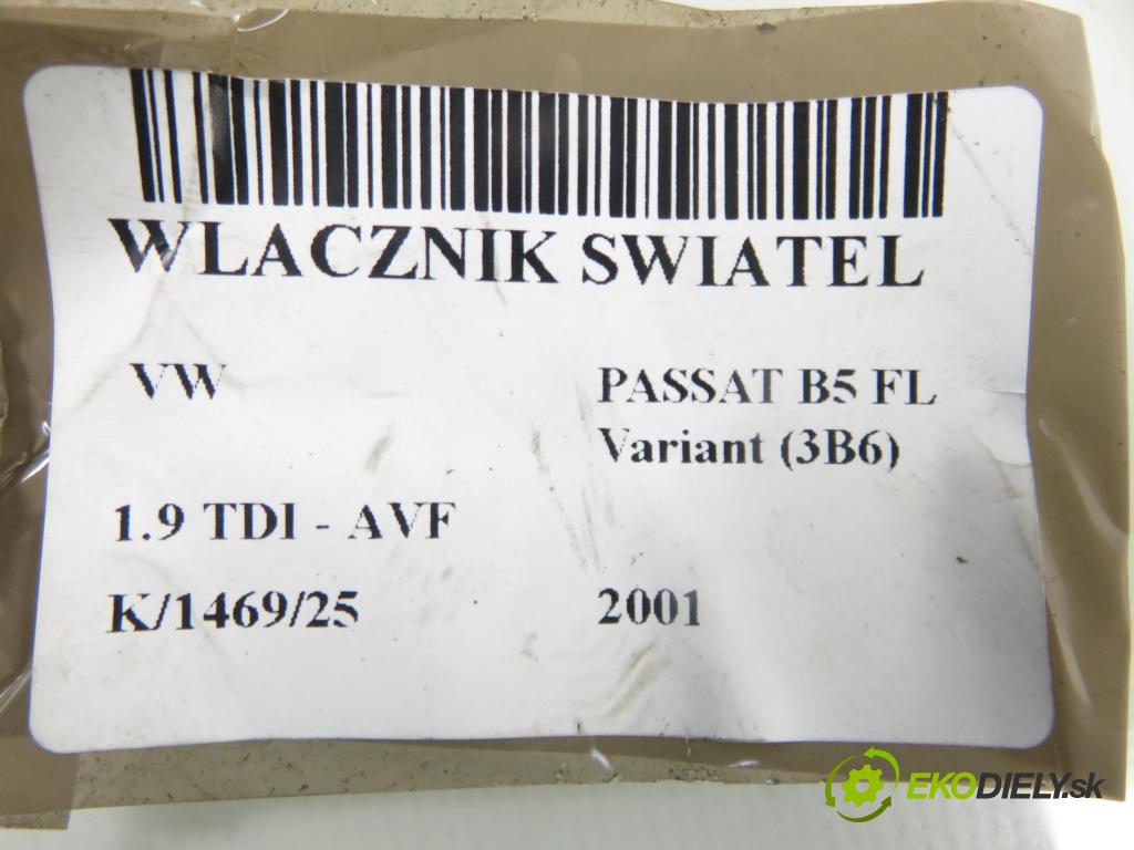 VW PASSAT B5.5 Variant (3B6) KOMBI 2001 96,00 1.9 TDI PD 130 - AVF 1896,00 přepínač světla 1C0941531A
