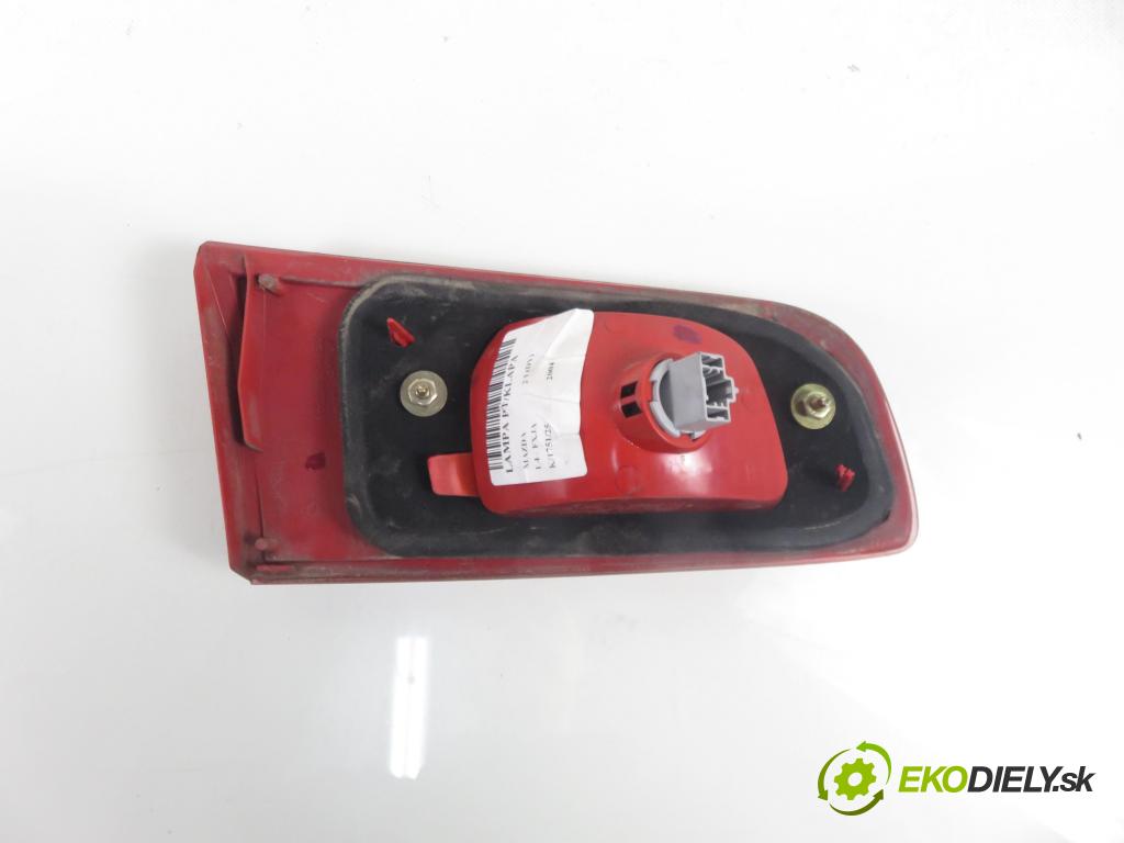 MAZDA 2 (DY) HB 2004 59,00 1.4 - FXJA 1388,00 Svetlo pravé zadné kufor 3M7113547AF