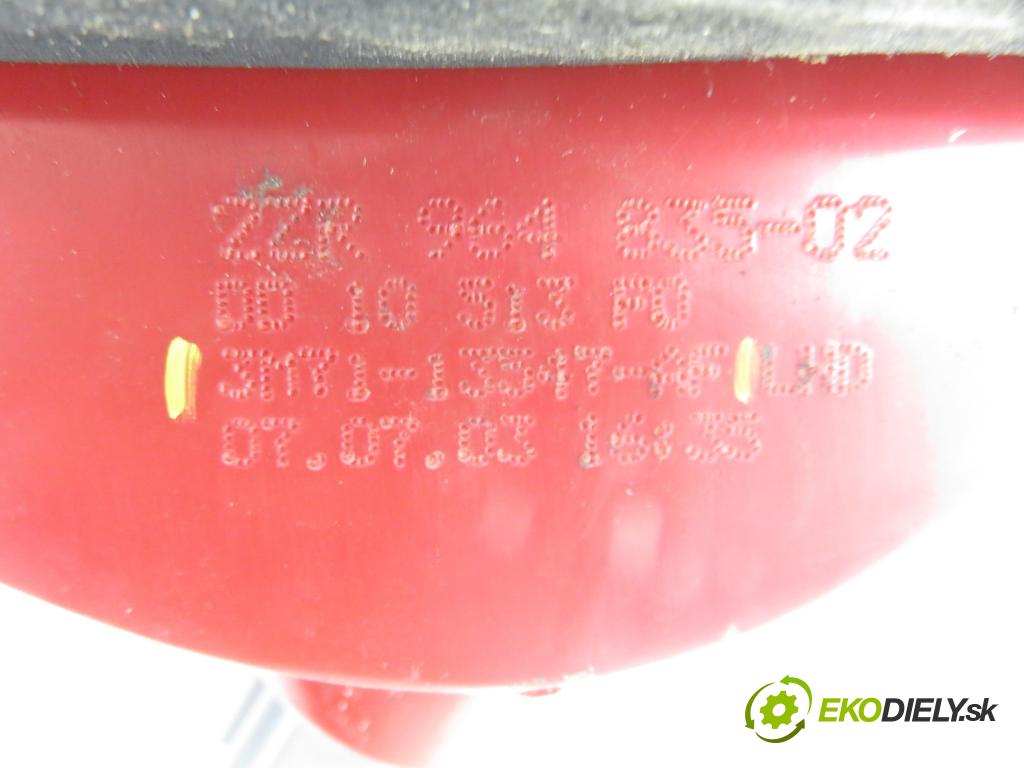 MAZDA 2 (DY) HB 2004 59,00 1.4 - FXJA 1388,00 Svetlo pravé zadné kufor 3M7113547AF