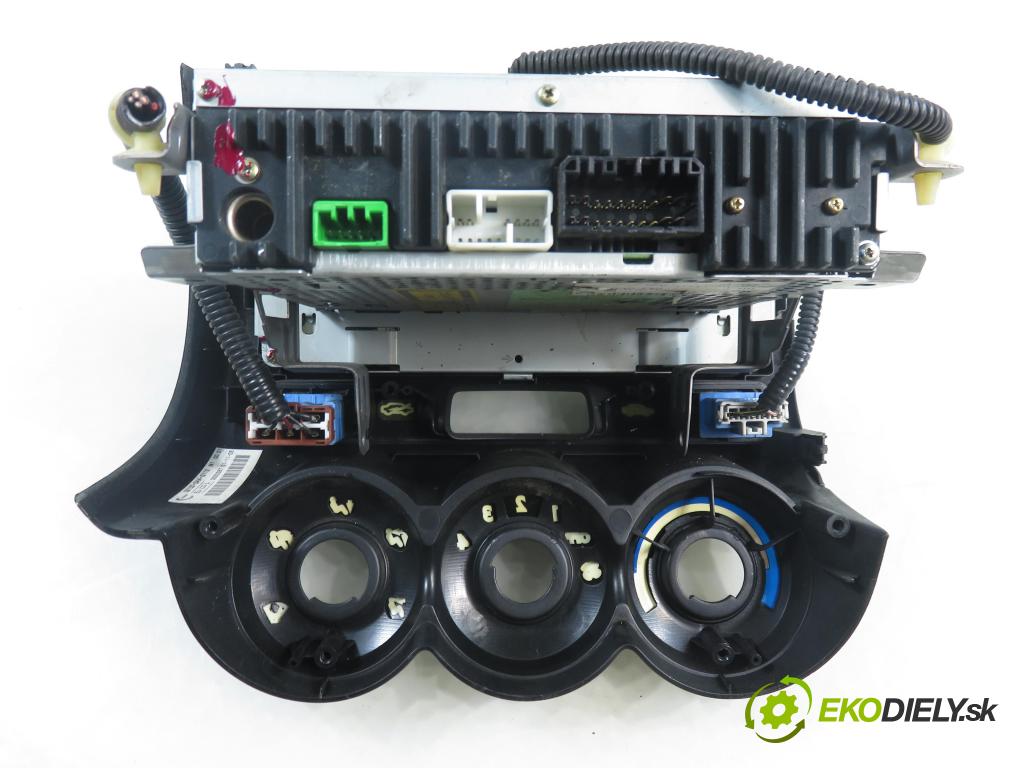 HONDA JAZZ II (GD_, GE3, GE2) HB 2002 61,00 1.3 (GD1) - L13A1 1339,00 RADIO CD MF9HN080