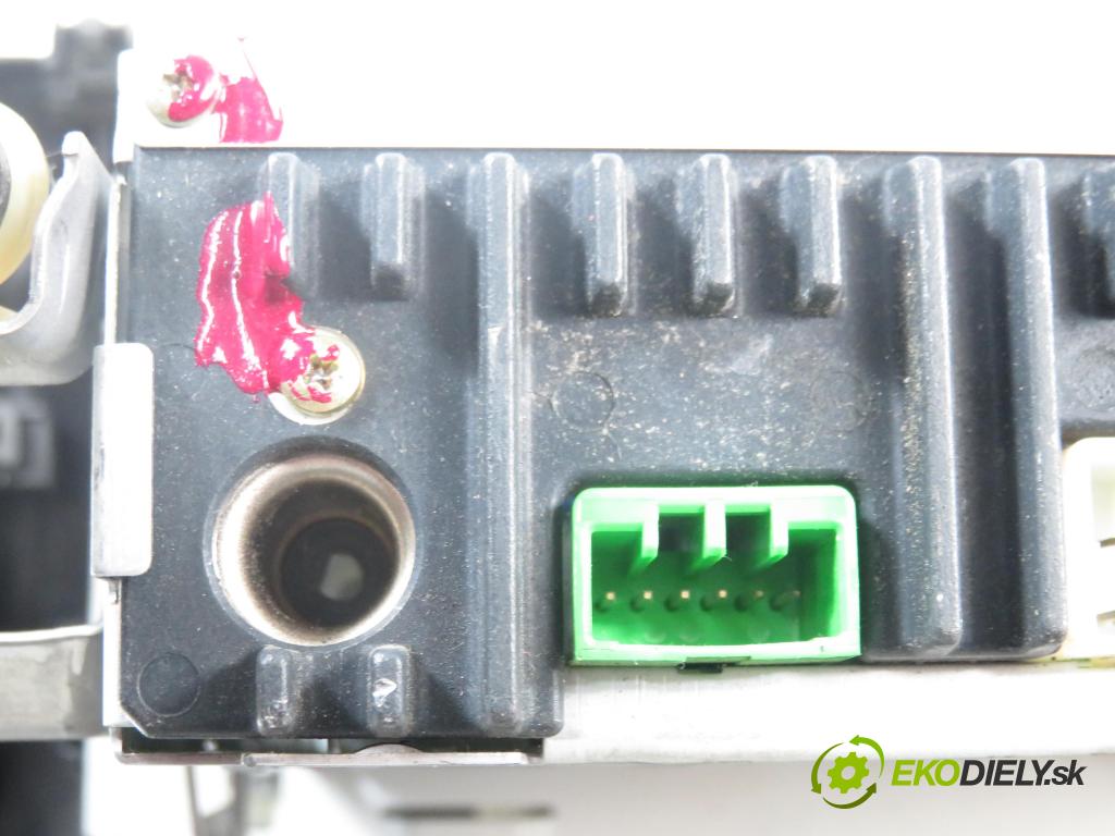 HONDA JAZZ II (GD_, GE3, GE2) HB 2002 61,00 1.3 (GD1) - L13A1 1339,00 RADIO CD MF9HN080
