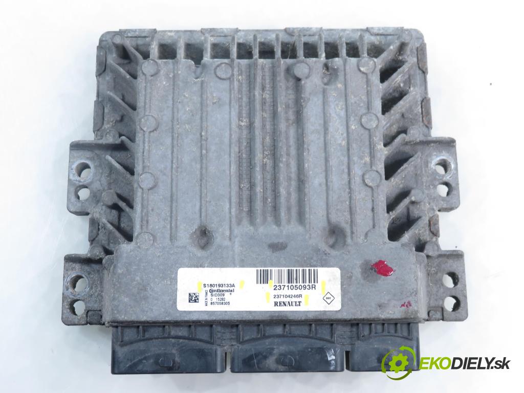 RENAULT MASTER III Platforma / podwozie (EV, HV, UV) KABINA/PLATFORMA 2015 0,00 2.3 dCi 165 FWD - M9T 700 2298,00 Riadiaca jednotka Motor 237105093R ; 237104246R ; S180193133A