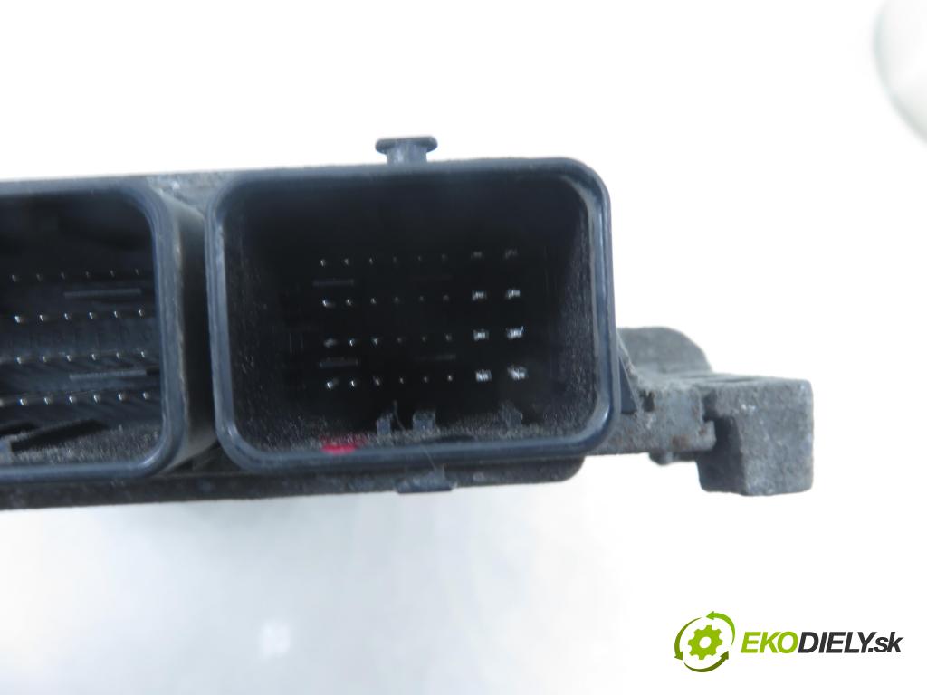 RENAULT MASTER III Platforma / podwozie (EV, HV, UV) KABINA/PLATFORMA 2015 0,00 2.3 dCi 165 FWD - M9T 700 2298,00 Riadiaca jednotka Motor 237105093R ; 237104246R ; S180193133A