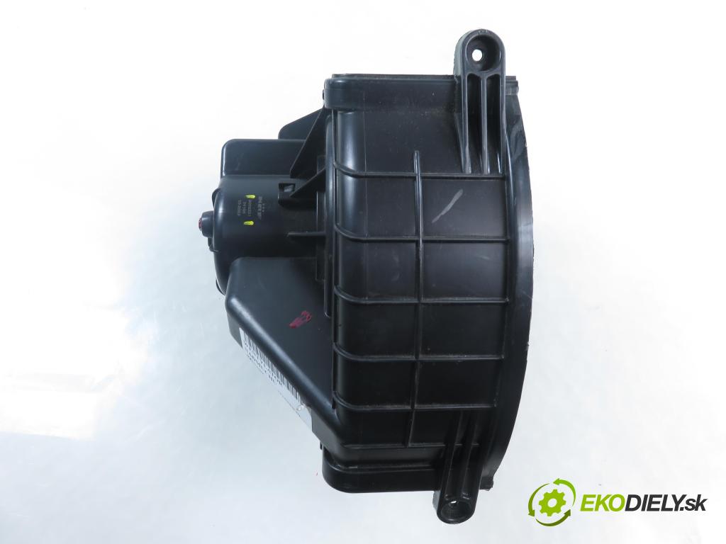 RENAULT MASTER III Platforma / podwozie (EV, HV, UV) KABINA/PLATFORMA 2015 0,00 2.3 dCi 165 FWD - M9T 700 2298,00 Ventilátor vetráku 2002221