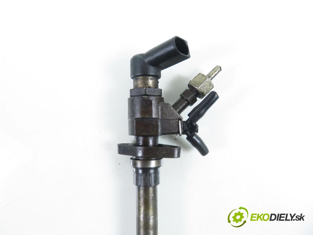 FORD FOCUS C-MAX (DM2) MINIVAN 2004 100,00 2.0 TDCi - G6DA 1997,00 vstrekovač 9647247280 (Vstrekovač paliva)