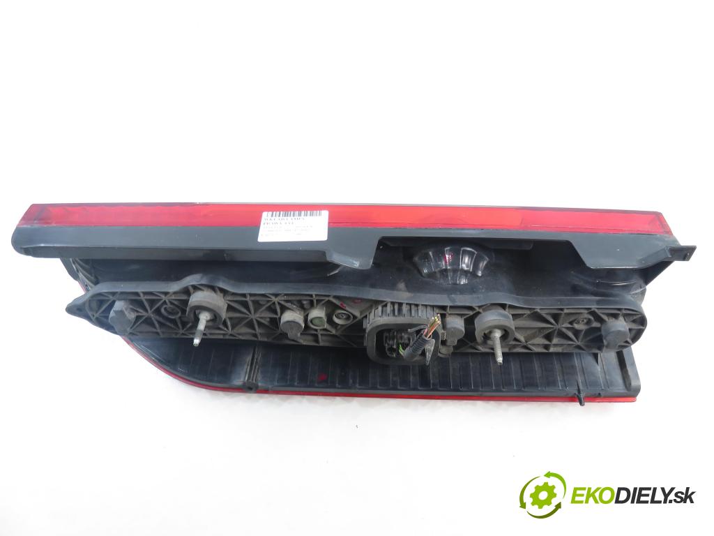 PEUGEOT BOXER Skrzynia FURGON 2007 88,00 2.2 HDi 120 - 4HU (P22DTE) 2198,00 Svetlo pravé zadné