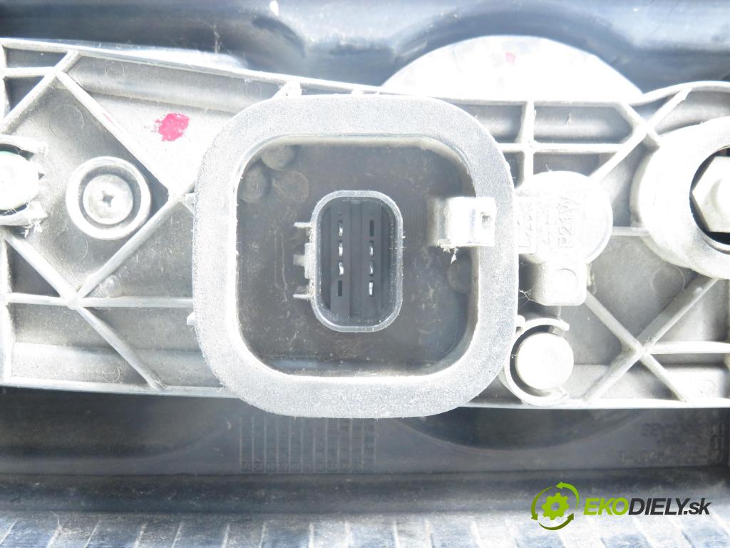 PEUGEOT BOXER Skrzynia FURGON 2007 88,00 2.2 HDi 120 - 4HU (P22DTE) 2198,00 Svetlo pravé zadné