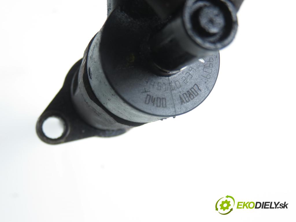 CITROEN BERLINGO FIRST Skrzynia (M_) FURGON 2007 55,00 1.6 HDI 75 (MB9HW) - 9HW (DV6BTED4) 1560,00 vstrekovač 0445110239 (Vstrekovač paliva)