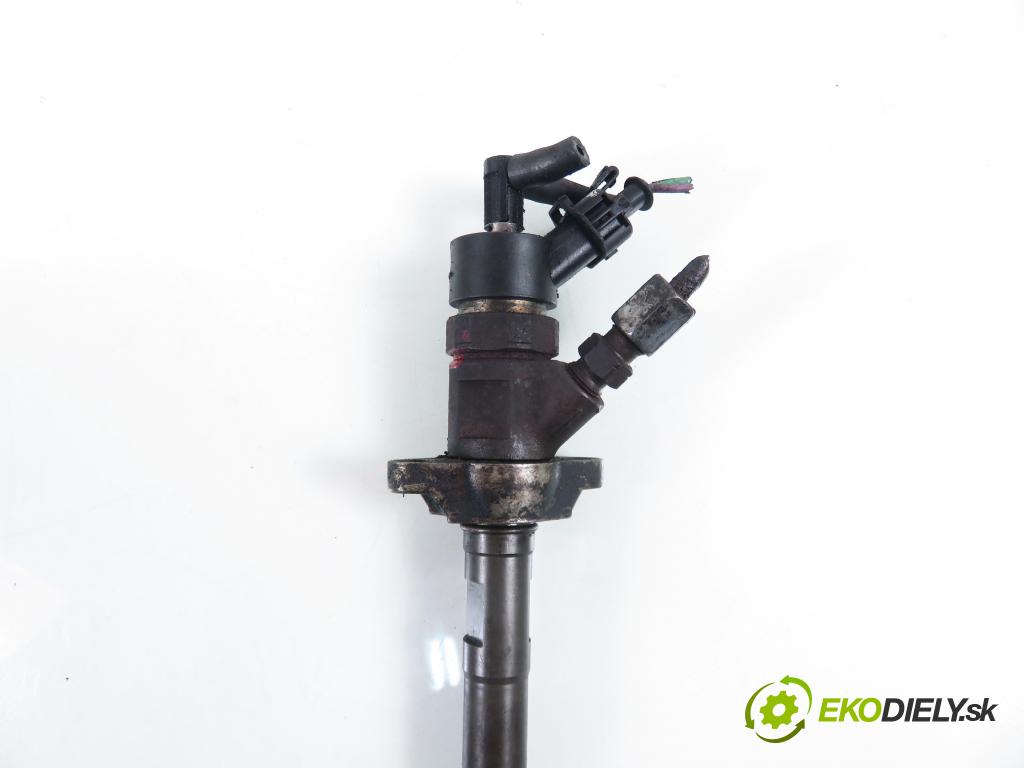 CITROEN BERLINGO FIRST Skrzynia (M_) FURGON 2007 55,00 1.6 HDI 75 (MB9HW) - 9HW (DV6BTED4) 1560,00 vstrekovač 0445110239 (Vstrekovač paliva)