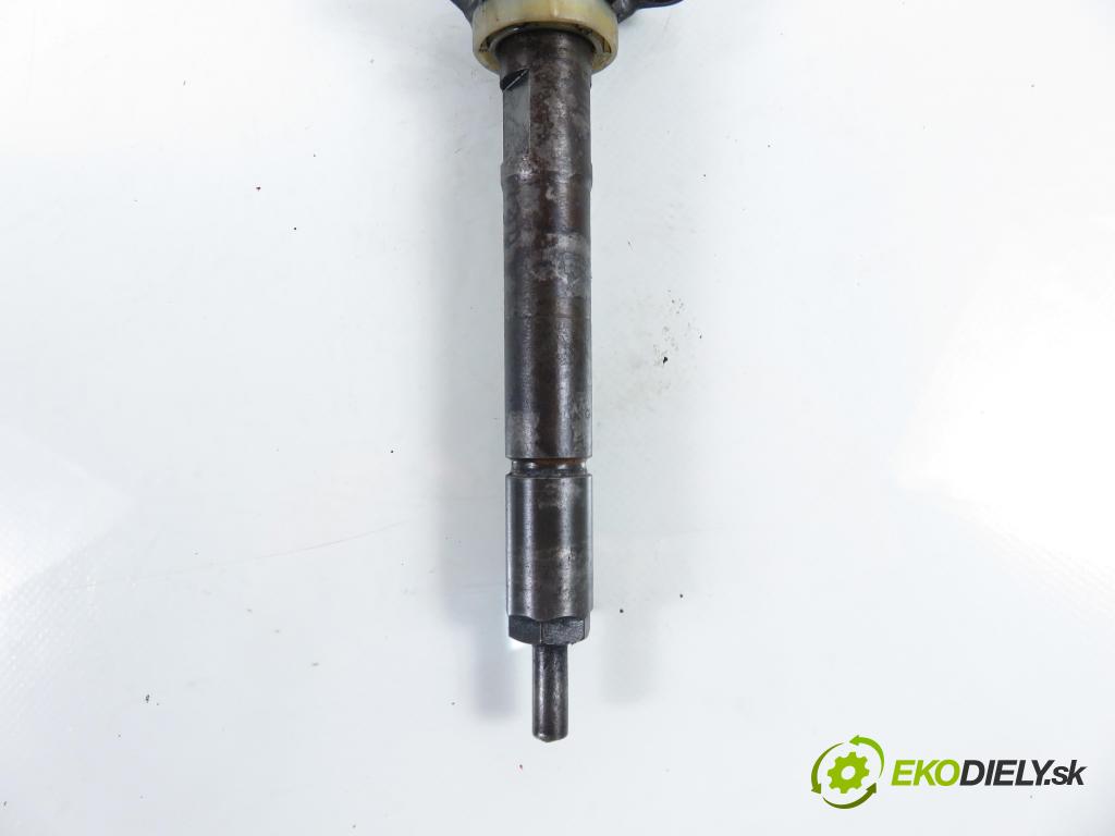 CITROEN C4 I (LC_) HB 2006 80,00 1.6 HDi - 9HY (DV6TED4) 1560,00 vstrekovač 0445110281 (Vstrekovač paliva)