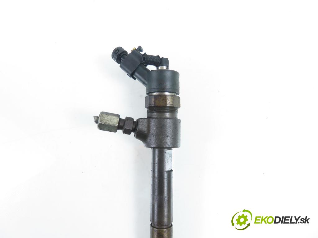 FIAT BRAVO II (198_) HB 2008 88,00 1.9 D Multijet - 192 A8.000 1910,00 vstrekovač 0445110276 (Vstrekovač paliva)