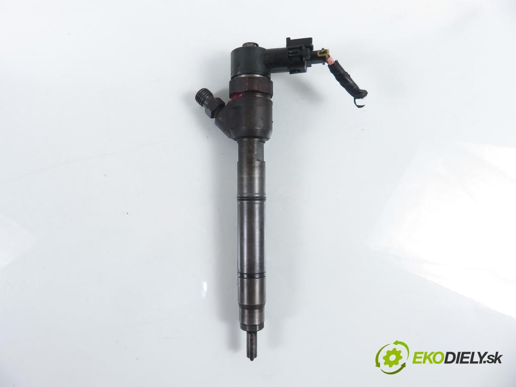 KIA PRO CEE'D (ED) HB 2008 85,00 1.6 CRDi 115 - D4FB 1582,00 vstrekovač 0445110256 ; 338002A400 (Vstrekovač paliva)