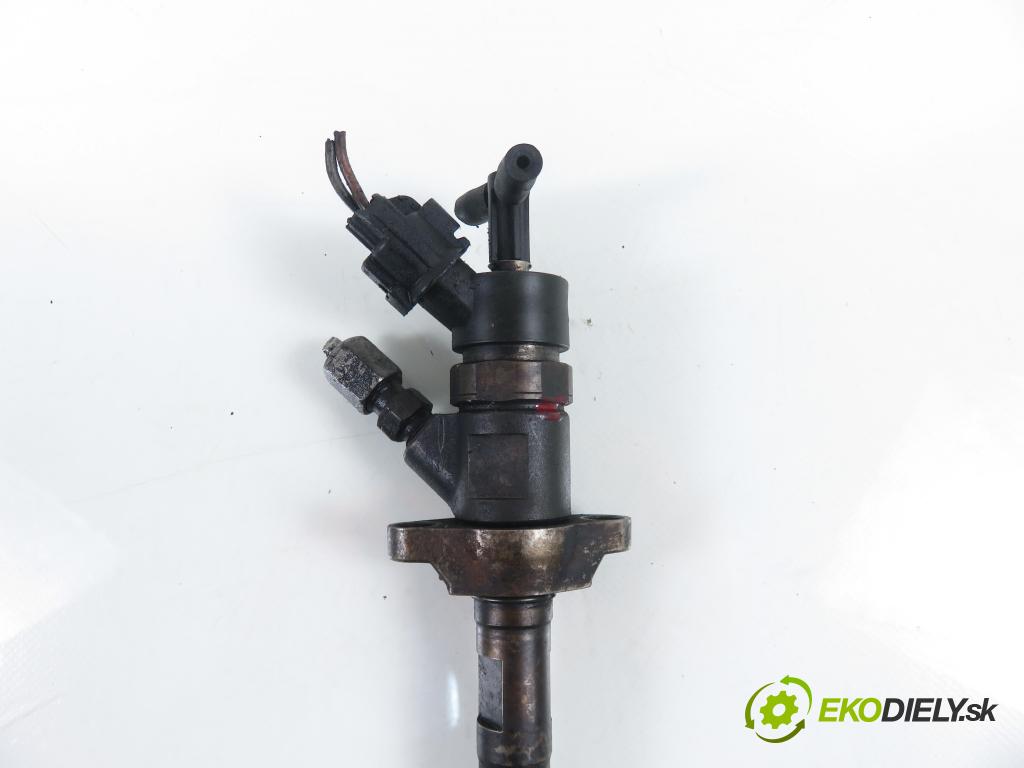 CITROEN BERLINGO FIRST Skrzynia (M_) FURGON 2007 55,00 1.6 HDI 75 (MB9HW) - 9HW (DV6BTED4) 1560,00 vstrekovač 0445110239 (Vstrekovač paliva)