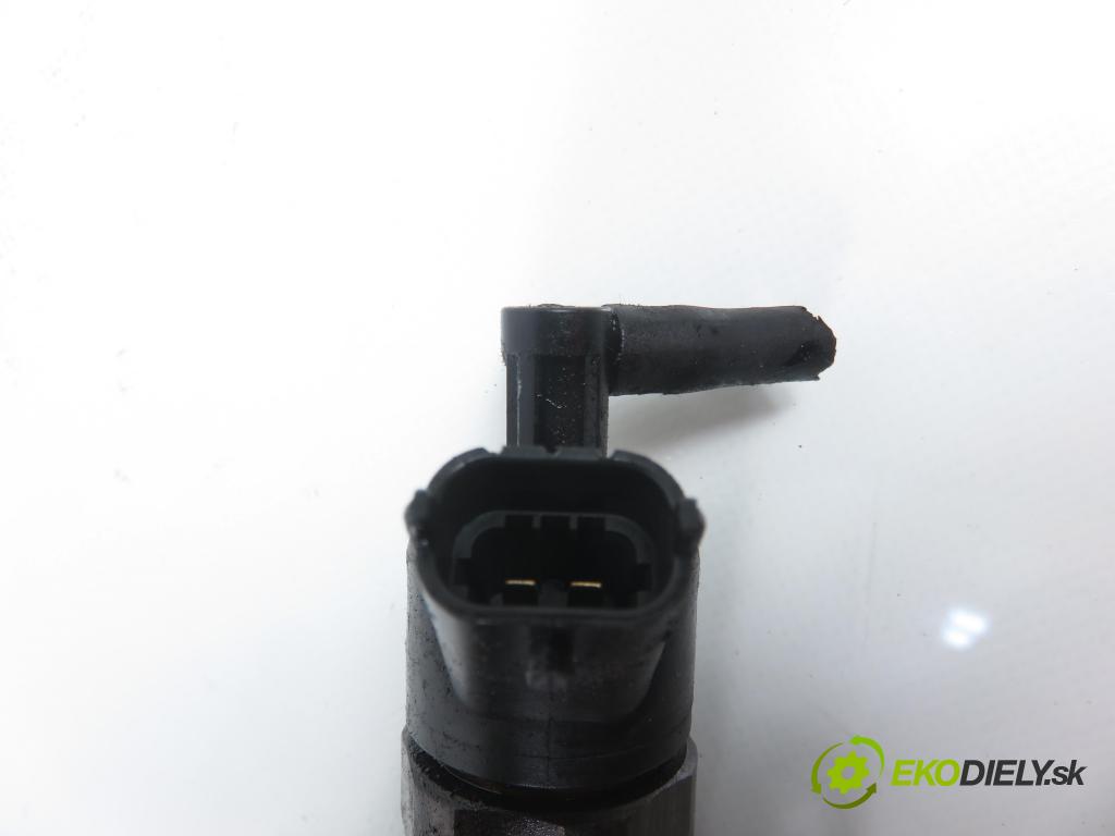 CITROEN C4 I (LC_) HB 2006 80,00 1.6 HDi - 9HY (DV6TED4) 1560,00 vstrekovač 0445110281 (Vstrekovač paliva)