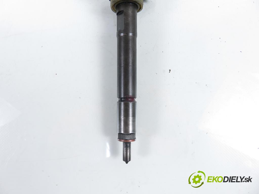 CITROEN C4 I (LC_) HB 2006 80,00 1.6 HDi - 9HY (DV6TED4) 1560,00 vstrekovač 0445110281 (Vstrekovač paliva)