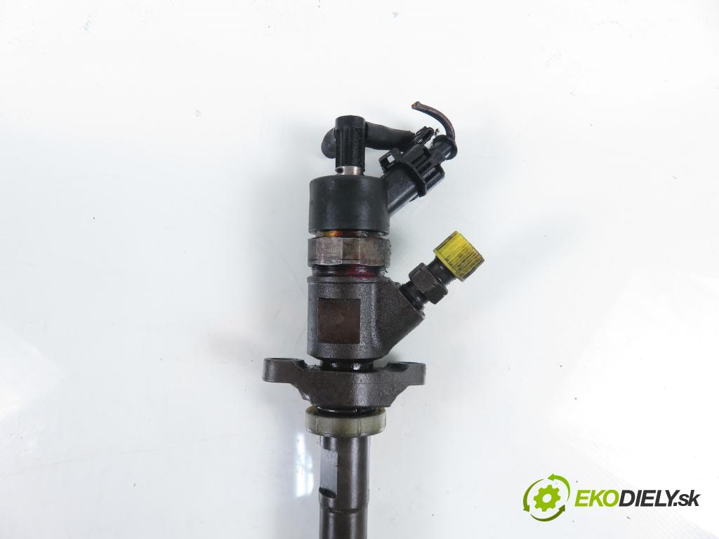 CITROEN C4 I (LC_) HB 2006 80,00 1.6 HDi - 9HY (DV6TED4) 1560,00 vstrekovač 0445110281 (Vstrekovač paliva)