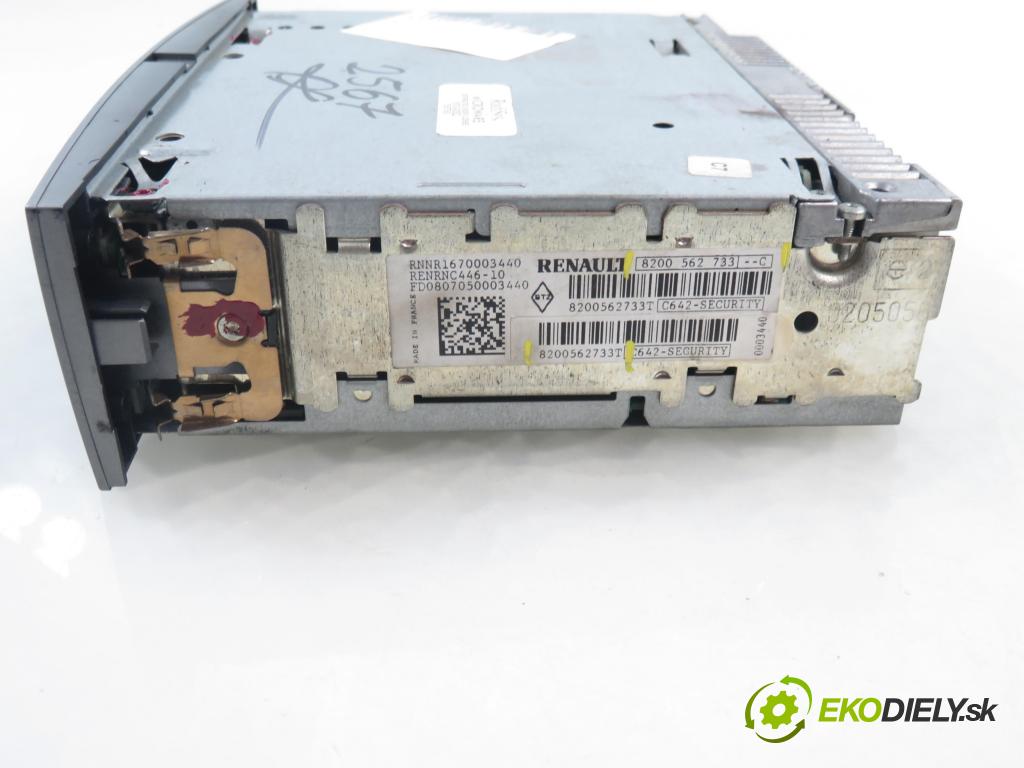 RENAULT GRAND SCENIC II (JM0/1_) MINIVAN 2007 110,00 2.0 dCi (JM1K) - M9R 721 1995,00 RADIO CD 8200562733T ; 8200562733C