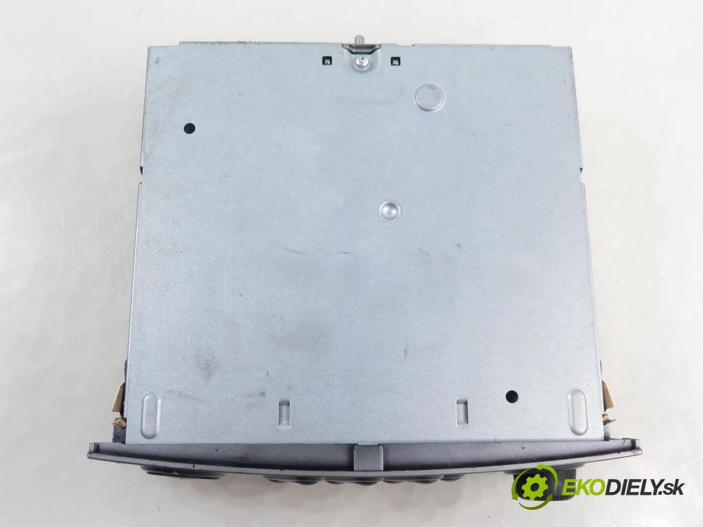 RENAULT GRAND SCENIC II (JM0/1_) MINIVAN 2007 110,00 2.0 dCi (JM1K) - M9R 721 1995,00 RADIO CD 8200562733T ; 8200562733C