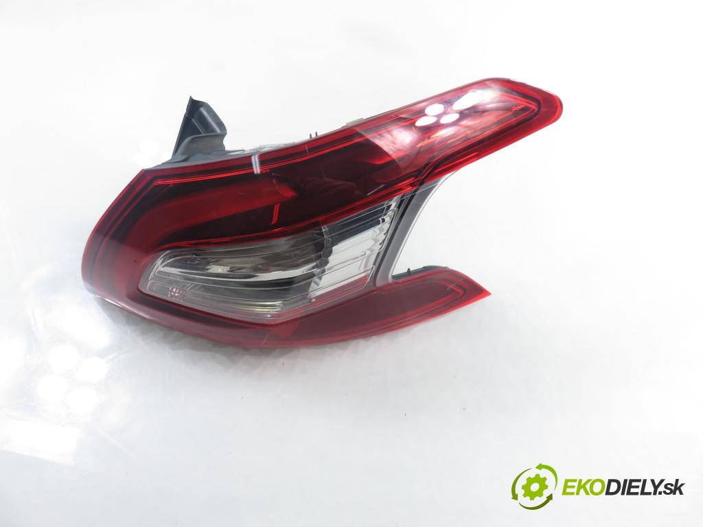 PEUGEOT 308 II HB 2014 68,00 1.6 HDi - 9HP (DV6DTED) 1560,00 Svetlo pravé zadné 81250201