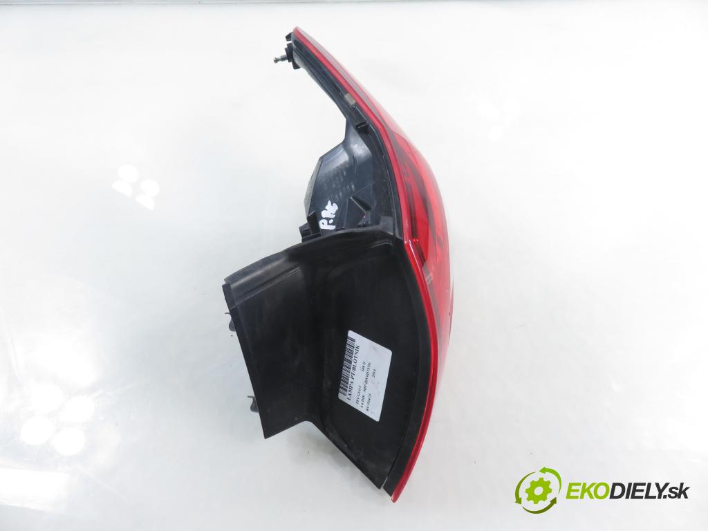 PEUGEOT 308 II HB 2014 68,00 1.6 HDi - 9HP (DV6DTED) 1560,00 Svetlo pravé zadné 81250201