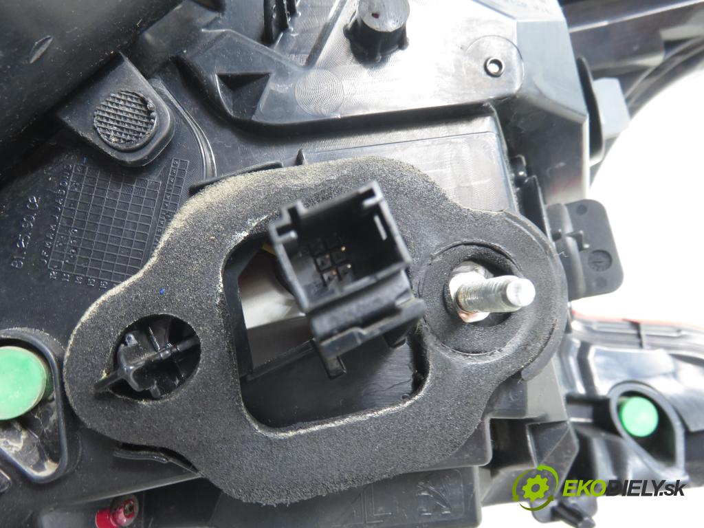 PEUGEOT 308 II HB 2014 68,00 1.6 HDi - 9HP (DV6DTED) 1560,00 Svetlo ľavé zadné 81250101