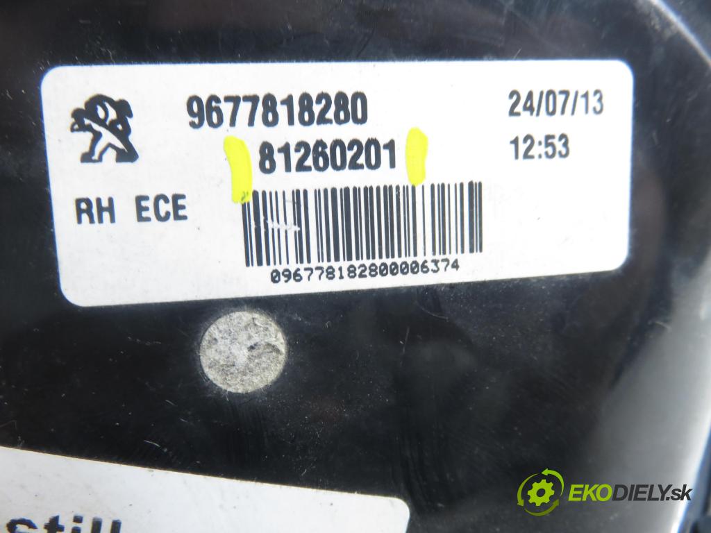 PEUGEOT 308 II HB 2014 68,00 1.6 HDi - 9HP (DV6DTED) 1560,00 Svetlo pravé zadné kufor 81260201