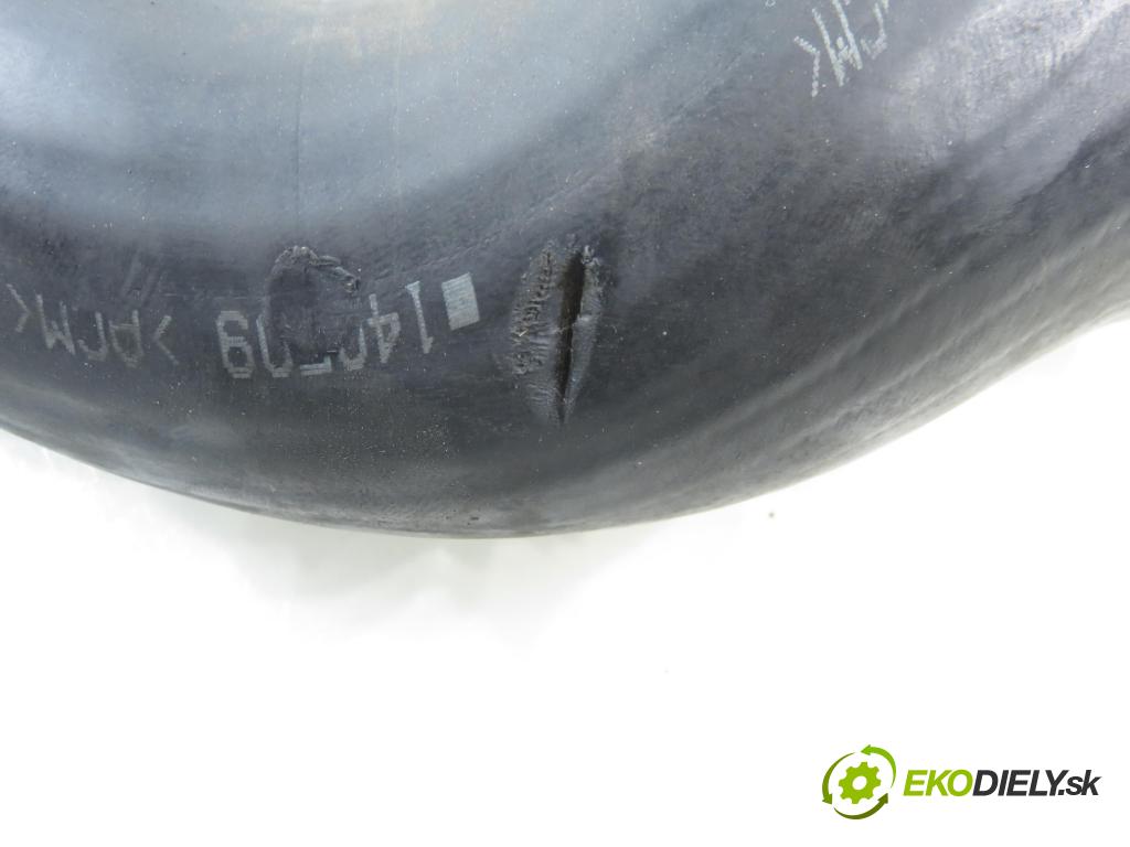 HYUNDAI i40 CW (VF) KOMBI 2014 100,00 1.7 CRDi 136 - D4FD 1685,00 Rúra intercoolera turba 282732A800 ; 282742A802