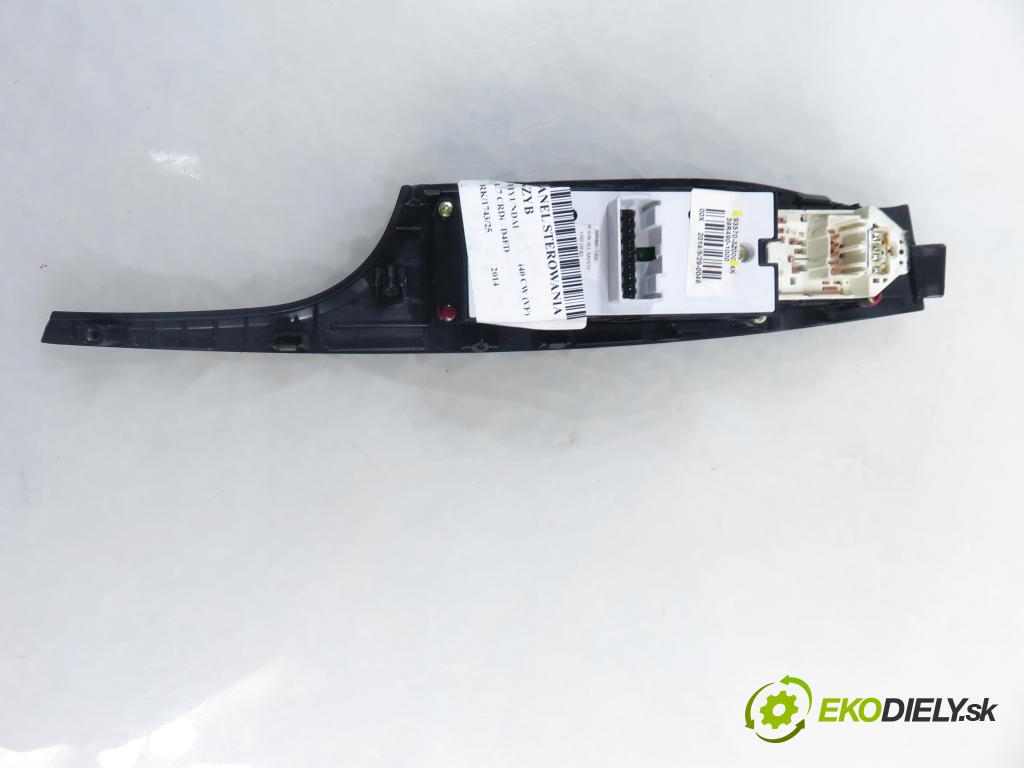 HYUNDAI i40 CW (VF) KOMBI 2014 100,00 1.7 CRDi 136 - D4FD 1685,00 Panel ovládania okien 935703Z000
