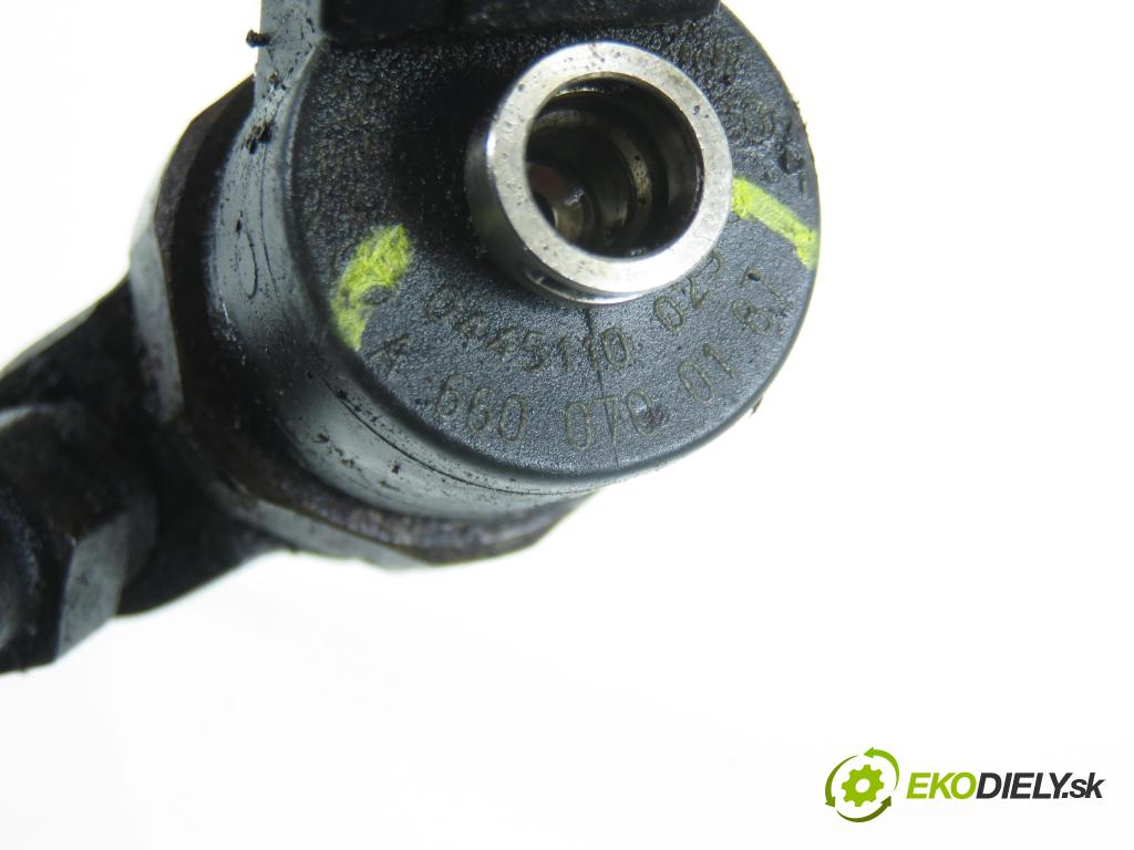 SMART FORTWO Coupe (450) HB 2004 30,00 0.8 CDI (450.300, 450.301, 450.302, 450.303, 450.3 799,00 vstrekovač 0445110023 ; 6600700187 (Vstrekovač paliva)