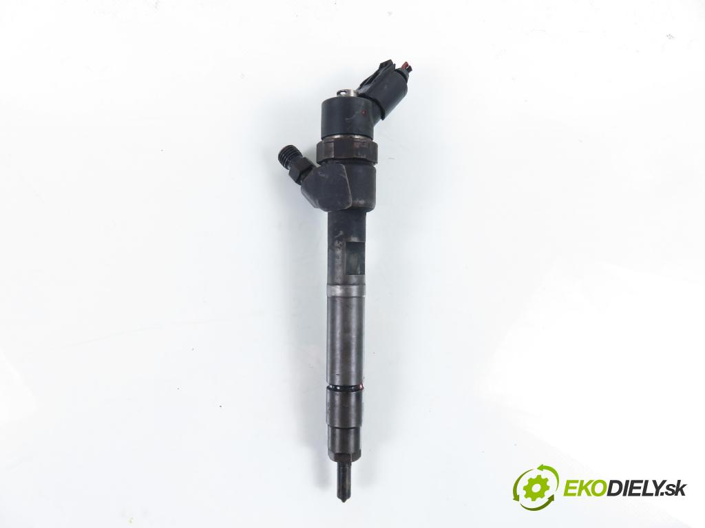 SMART FORTWO Coupe (450) HB 2004 30,00 0.8 CDI (450.300, 450.301, 450.302, 450.303, 450.3 799,00 vstrekovač 0445110023 ; 6600700187 (Vstrekovač paliva)