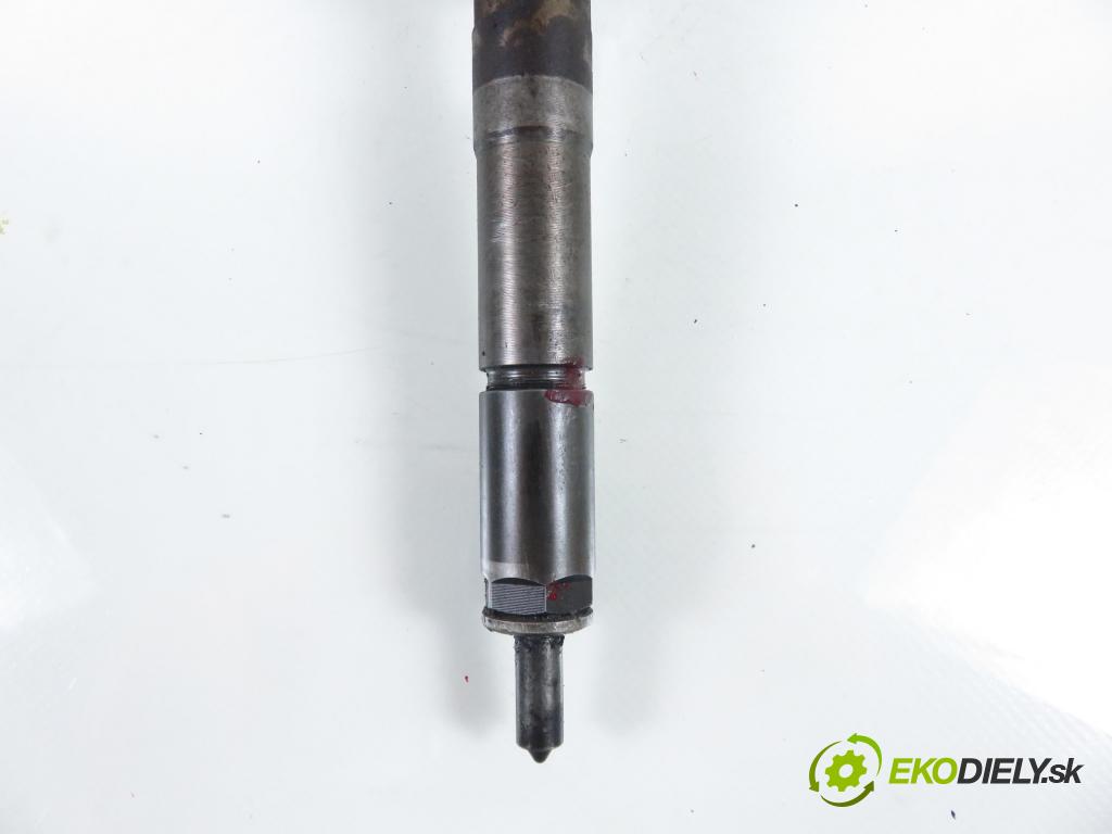 TOYOTA YARIS (_P1_) HB 2003 55,00 1.4 D-4D (NLP10_) - 1ND-TV 1364,00 vstrekovač 0445110085 ; 2367033010 (Vstrekovač paliva)